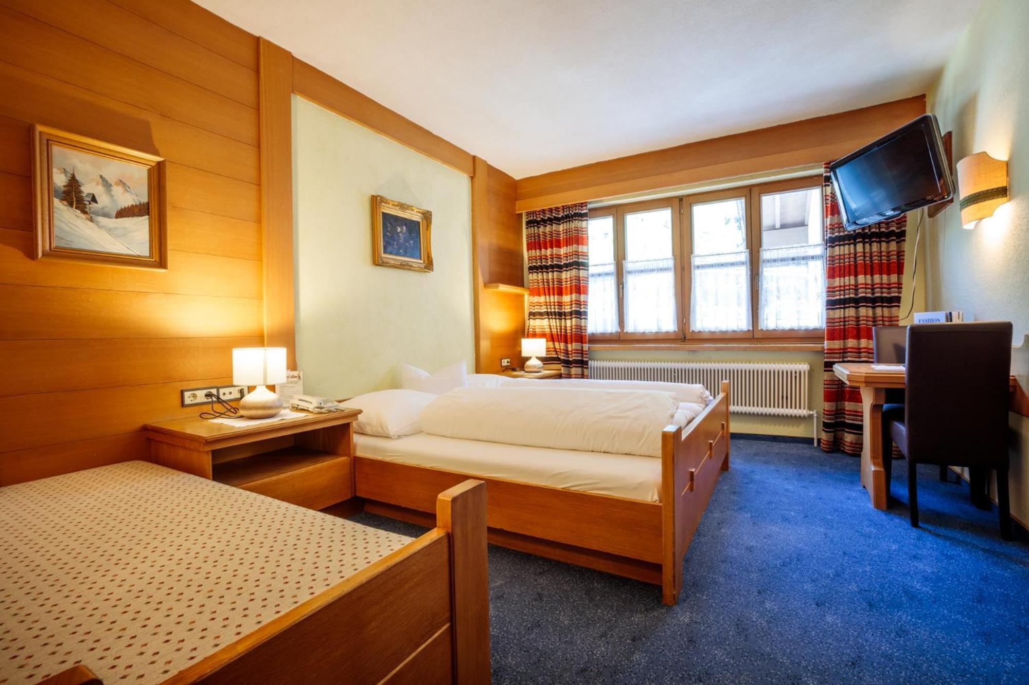 Parkhotel Soelden Room photo