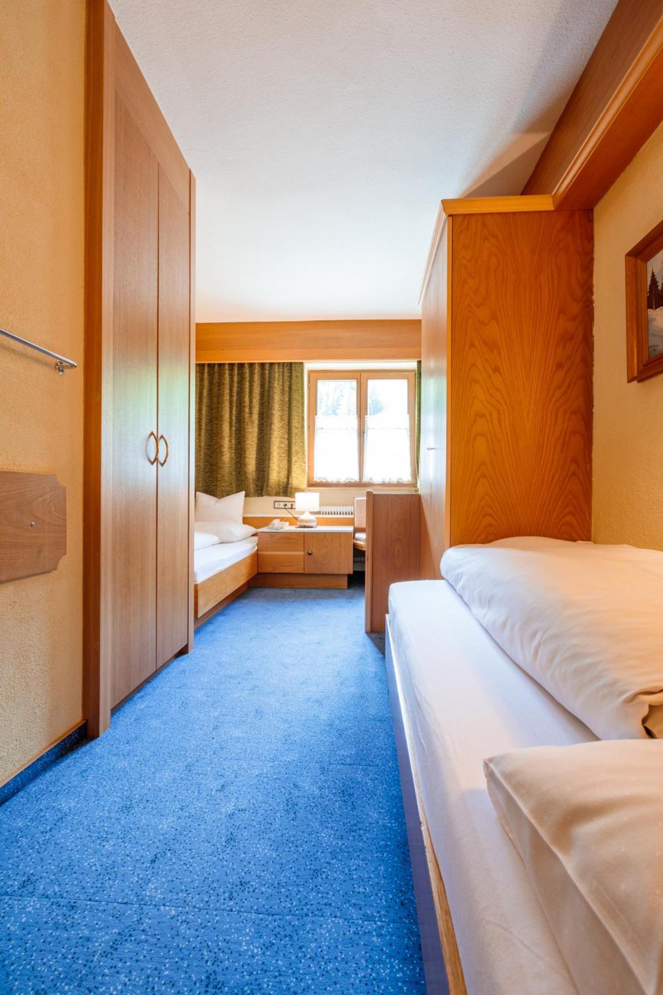 Parkhotel Soelden Room photo