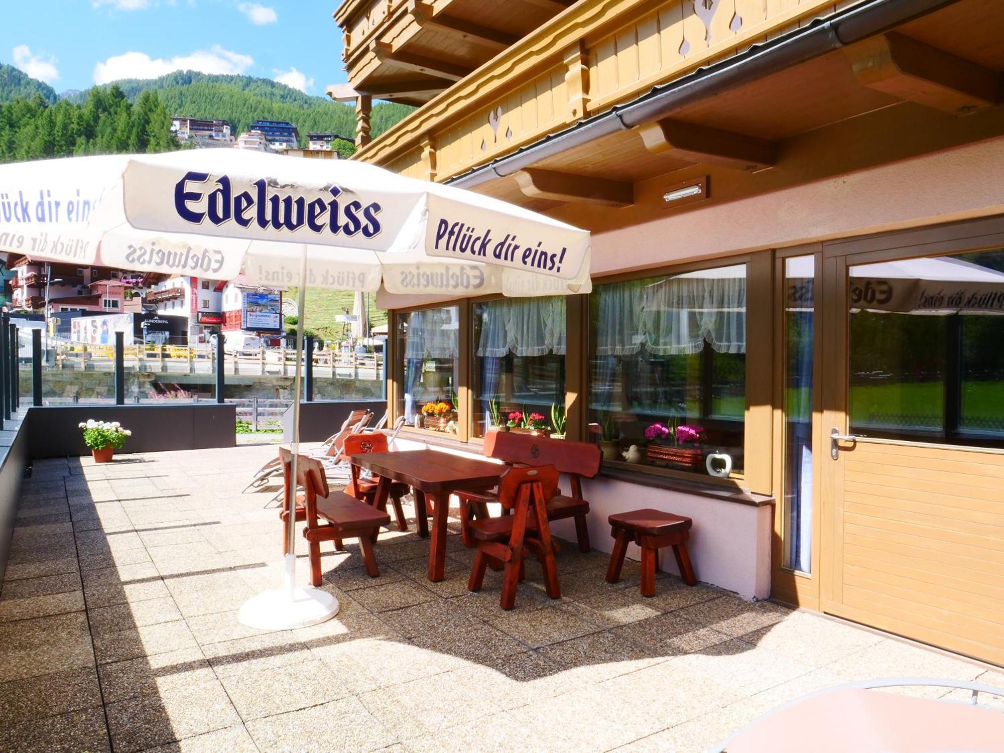 Parkhotel Soelden Exterior photo